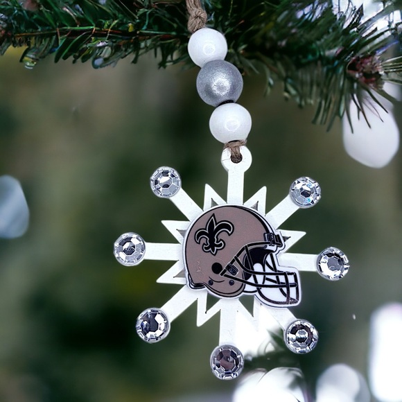 Saintsational Holiday Cheer: Handmade New Orleans Saints Snowflake Ornament! NEW - Picture 6 of 11